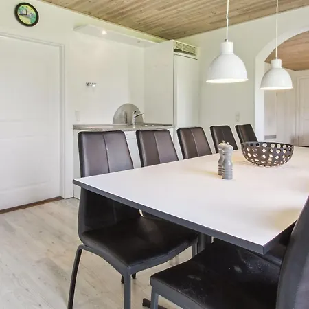Rea - 5km From The Sea By Interhome Tagholm