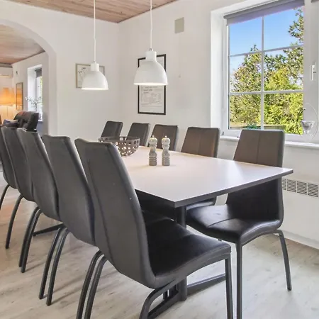 Rea - 5km From The Sea By Interhome *